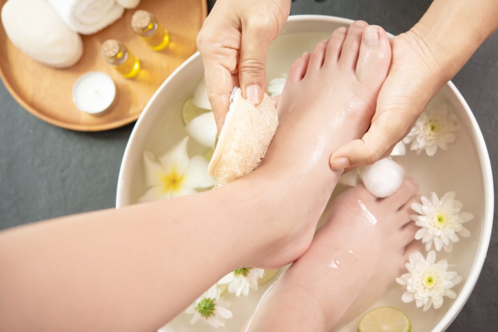 foot washing spa before treatment spa treatment product female feet hand spa 1